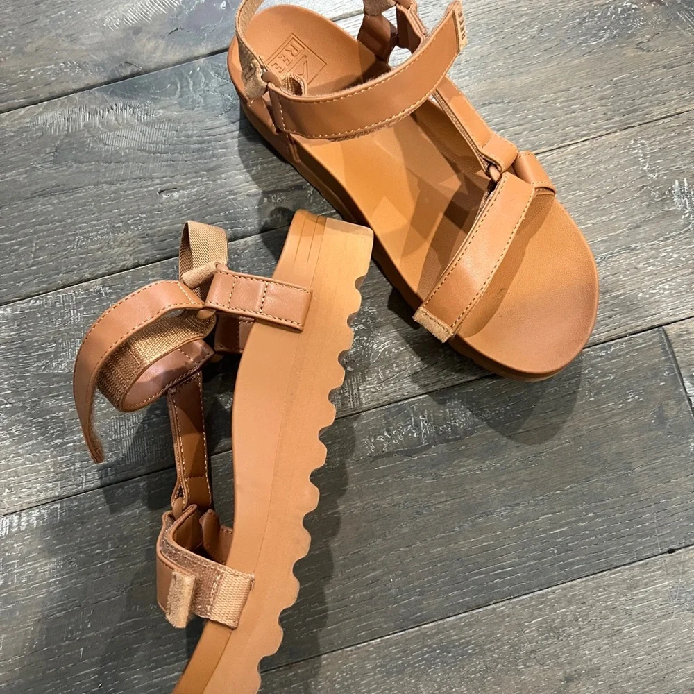 Reef Tan Leather Sandals - Picture 2 of 4